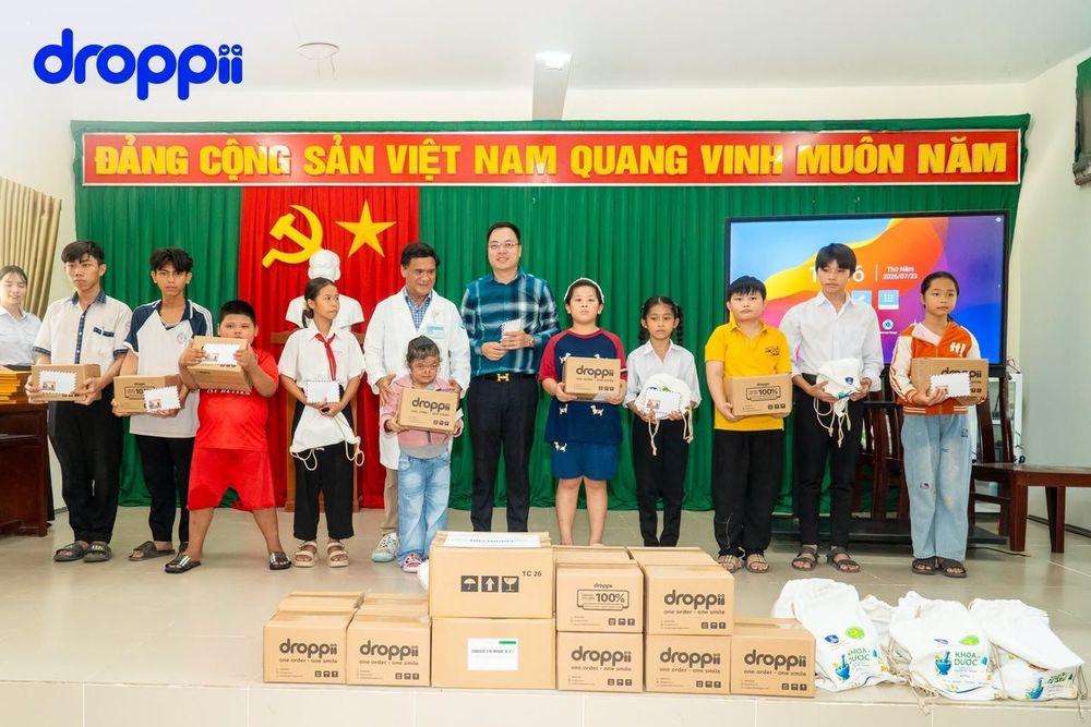 Droppii trao 40 phần quà cho trẻ em gia đình chính sách, gia đình có công tại xã Phú Hữu