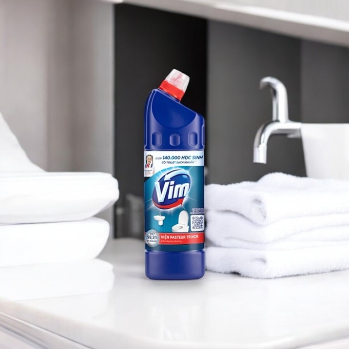 Toilet xanh biển VIM chai 880ml