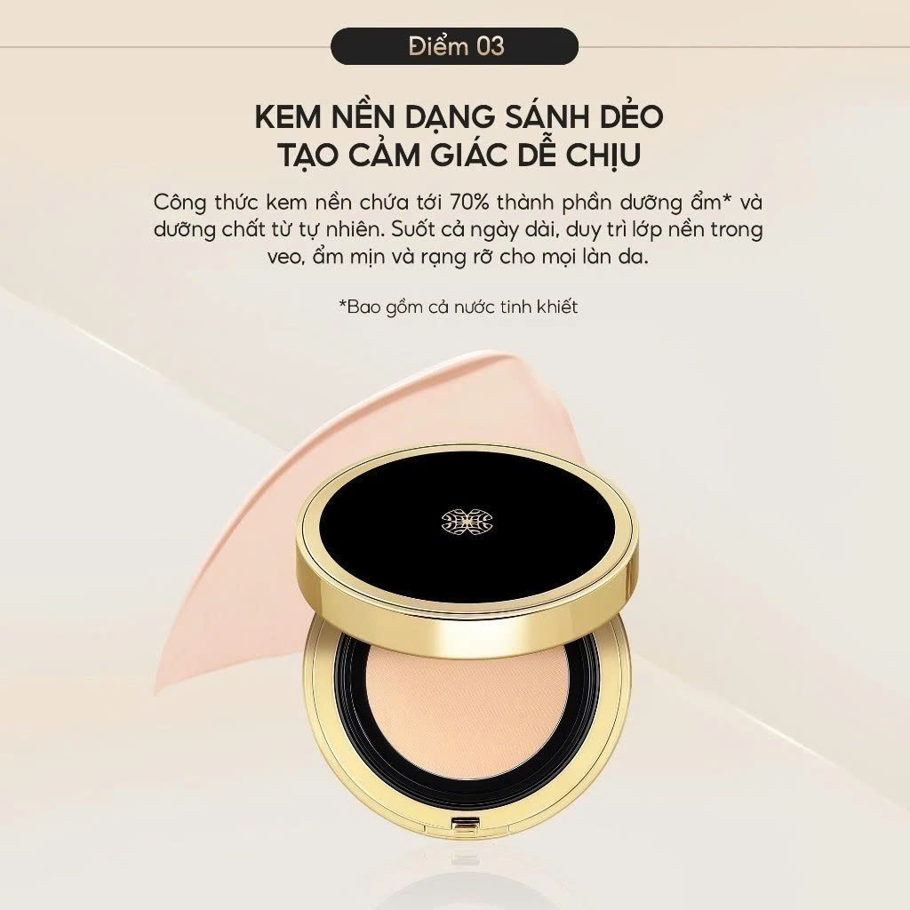 Phấn nước trang điểm Ohui Mesh Cushion 2 lõi (13g x2) cho một lớp nền bừng sáng, mỏng nhẹ tự nhiên và che phủ khuyết điểm hoàn hảo