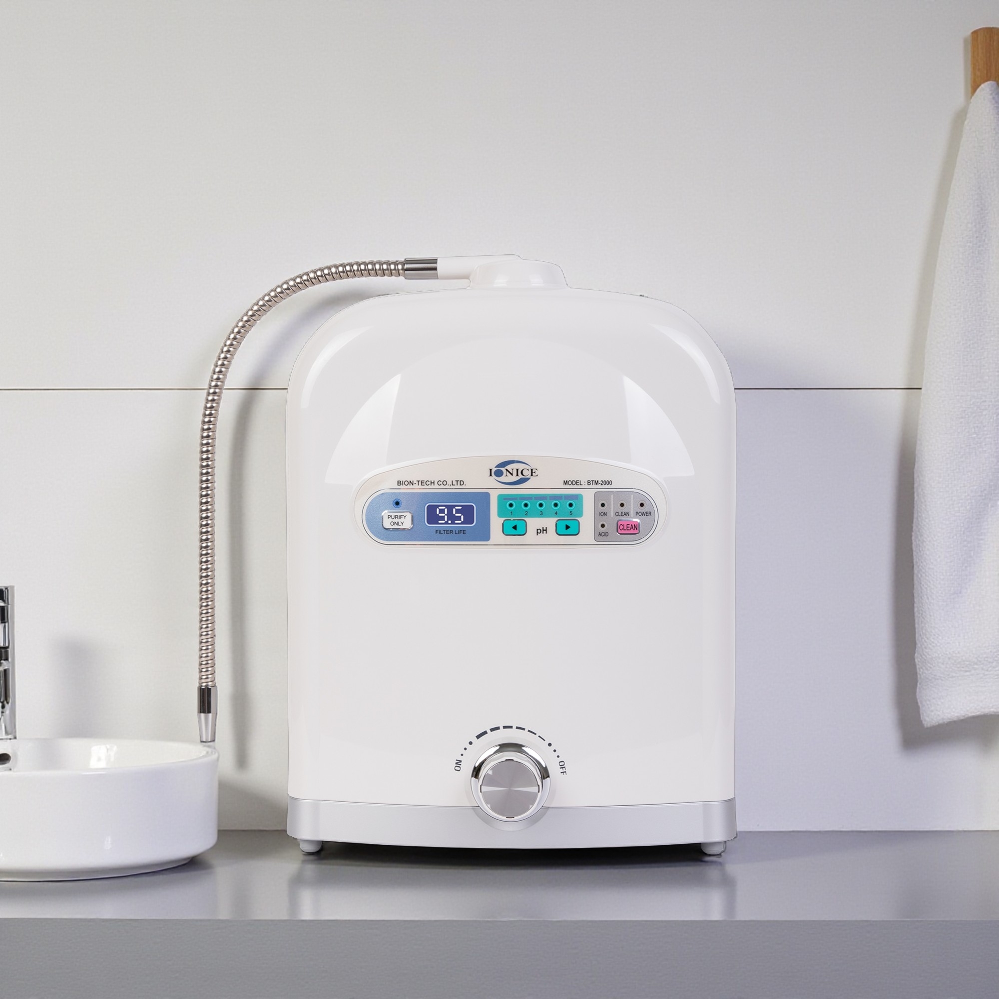 Máy lọc nước công nghệ điện giải ion kiềm dùng trong gia đình, model: BTM-2000, nhãn hiệu Biontech