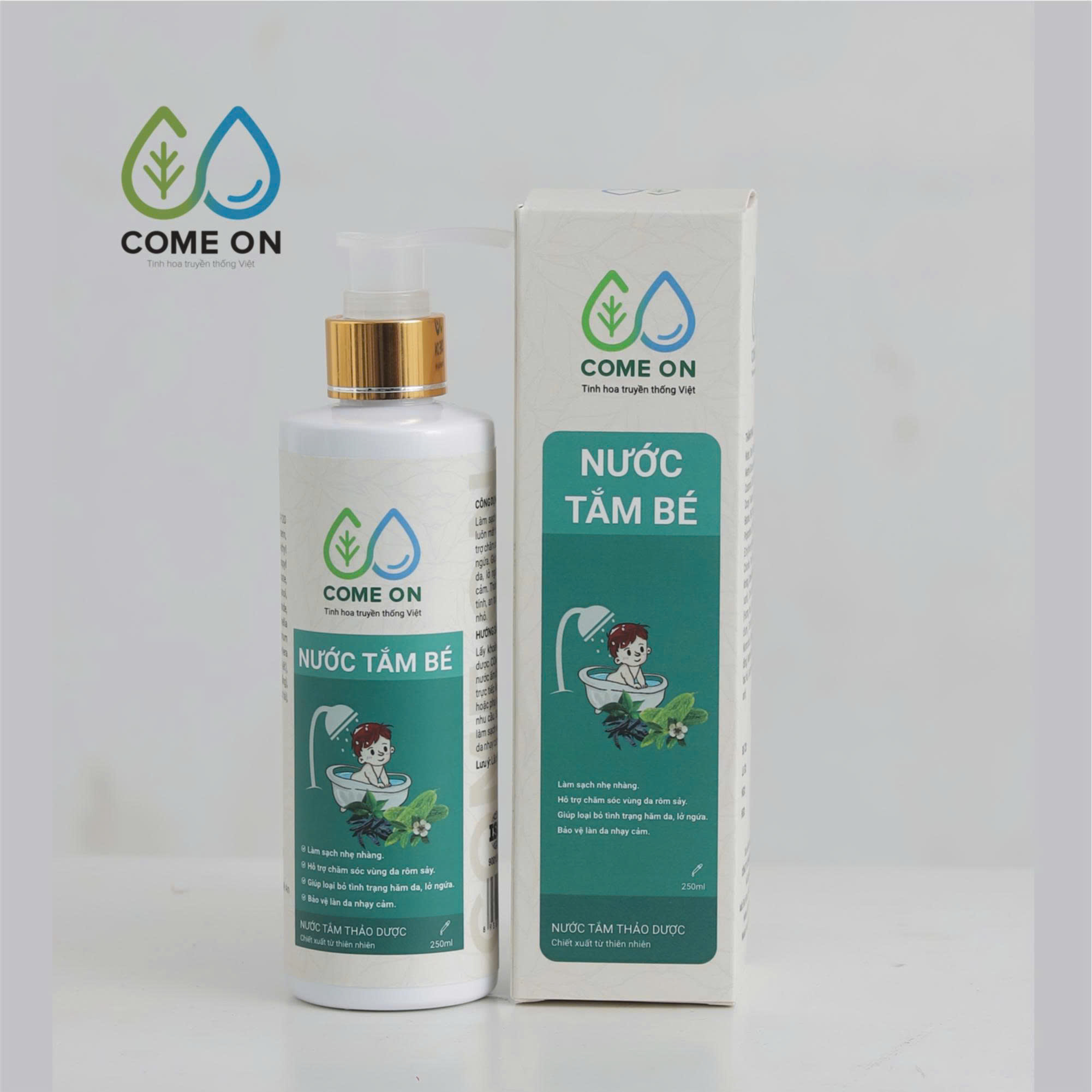 Nước tắm bé thảo dược COME ON làm sạch, mát da, ngừa rôm sảy 250ml