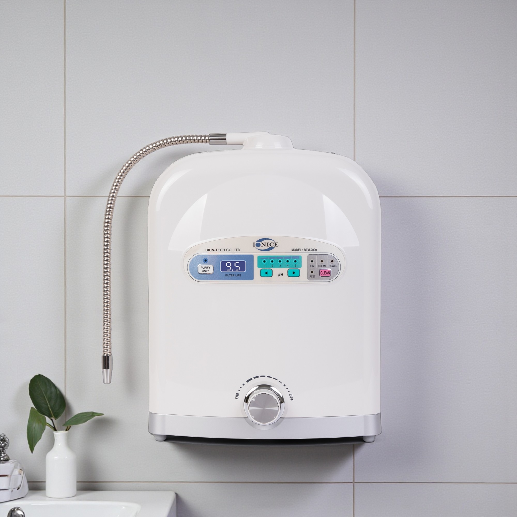 Máy lọc nước công nghệ điện giải ion kiềm dùng trong gia đình, model: BTM-2000, nhãn hiệu Biontech