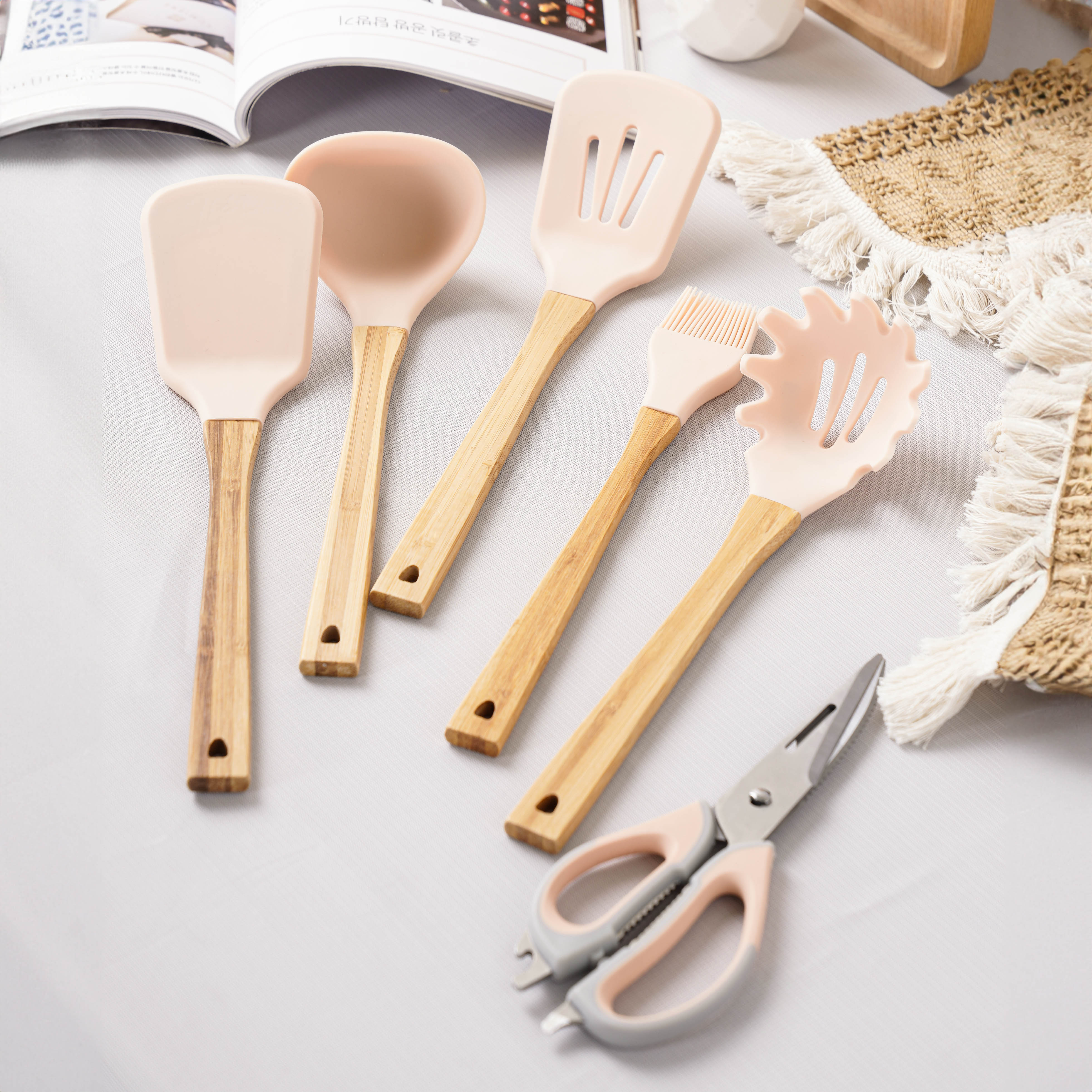 Cọ phết dầu ăn silicone trắng_369909