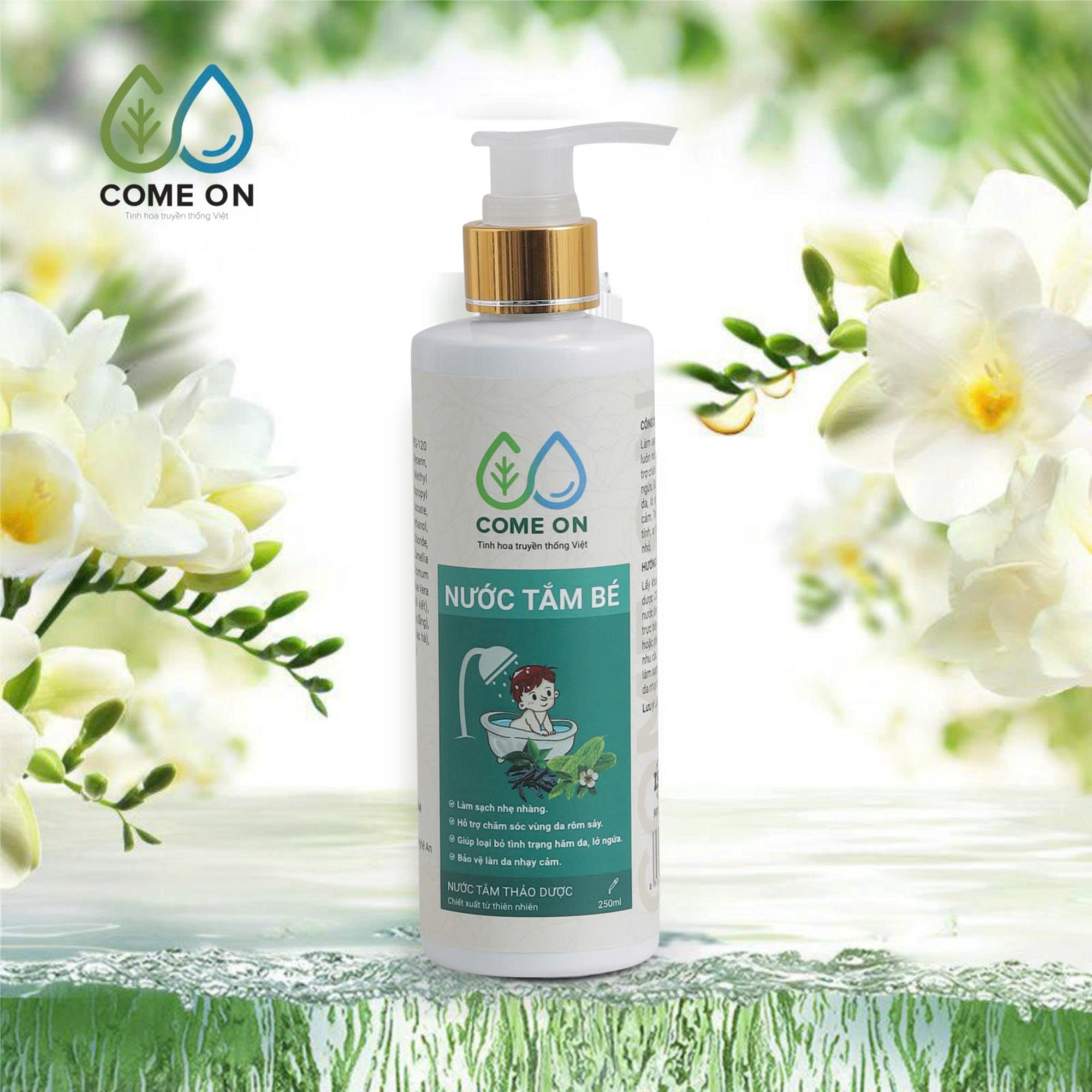 Nước tắm bé thảo dược COME ON làm sạch, mát da, ngừa rôm sảy 250ml