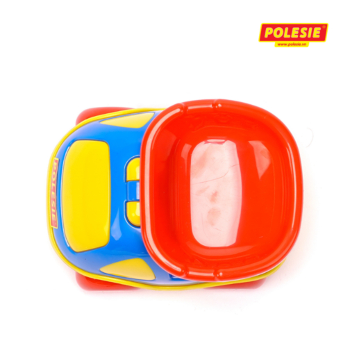 1. Tên sản phẩm Xe Tải Carat 2. Thương hiệu POLESIE 3. Xuất xứ Belarus 4. Thành phần Chất liệu Xe Tải Carat đồ chơi : Đồ chơi của Polesie Việt Nam đều được làm từ nhựa nguyên sinh cao cấp, thiết kế và sản xuất theo dây chuyền cực kỳ hiện đại, các góc cạnh của đồ chơi trẻ em đều được vát tròn mềm mại – điều này hết sức quan trọng trong việc lựa chọn đồ chơi cho trẻ nhỏ. Sản phẩm của Polesie đều được làm từ nhựa tổng hợp cao cấp đảm bảo an toàn đối với sức khỏe của bé và bền đẹp theo thời gian. Các góc cạnh của đồ chơi trẻ em đều được vát mềm mại – điều này hết sức quan trọng trong việc lựa chọn đồ chơi cho trẻ nhỏ. Ở Châu Âu, các bà mẹ đều luôn an tâm khi cho trẻ sử dụng các sản phẩm đồ chơi của Polesie. Được sản xuất theo Tiêu chuẩn Châu Âu, có chứng nhận của Tổng cục TCĐL Chất lượng. Nhập khẩu và phân phối độc quyền tại Việt Nam - số 1 về đồ chơi trẻ em, đồ chơi cho bé an toàn, thiết bị giáo dục. Nguyên vật liệu: Sử dụng các loại nhựa như Polyethylene (PE), polypropylene (PP), polystyrene (PS), ABS. Polesie chỉ sử dụng các nguyên liệu chất lượng cao nhất từ các nhà cung cấp quốc tế lớn như: Nguyên liệu thô: ABS - Ineos Styrolution (Thụy Sĩ), Công ty TNHH Hóa chất Taita (Đài Loan) PP - Borealis (Áo), Braskem (Đức), Unipetrol (Cộng Hòa Séc); Total (Pháp) HDPE - Unipetrol (Cộng Hòa Séc), MOL (Hungary), Sabic (Ả rập Saudi), Braskem (Đức) LDPR - Sabic (Ả rập Saudi), Chevron Phillips (Mỹ), Polimir (Belarus) Nguyên liệu màu: Ampacet, clariant Polska (Ba Lan); Collortec Quimica (Tây Ban Nha) Global Colors, Bars 2 (Nga); A.Schulman (Đức, Ba Lan) 5. Công dụng Xe Tải Carat đồ chơi – Polesie Toys là xe đồ chơi cỡ nhỏ thích hợp cho bé từ 1 tuổi trở lên. Xe mang kích thước thu nhỏ của xe xúc được mô phỏng như trong thực tế. Xe được thiết kế có đồ xúc cát phía sau xe và quai cầm giúp bé thoải mái chơi đùa xung quanh nhà hoặc ở bãi biển. Xe Tải Carat – Polesie Toys là xe đồ chơi cỡ nhỏ thích hợp cho bé sơ sinh biết nghịch ngợm, bé 1 tuổi trở lên. Xe có kích thước thu nhỏ của xe xúc được mô phỏng như trong thực tế. Sản phẩm đúc nguyên khối, có bánh xe chạy mượt. Xe xúc đồ chơi Carat có 2 màu đỏ và xanh, bé có thể lựa chọn theo sở thích, màu sắc của đồ chơi bền đẹp và chất liệu đảm bảo an toàn sức khỏe cho trẻ và bền màu theo thời gian. Giao màu ngẫu nhiên. Tăng cường khả năng giao tiếp: Với đồ chơi này ba mẹ, ông bà nên khuyến khích bé chơi cùng bạn bè để bé hòa đồng hơn và phát triển thêm khả năng giao tiếp. Đây chắc hẳn sẽ là món quà lý tưởng của bố mẹ dành tặng cho các bé. 6. Đối tượng sử dụng: Phụ huynh lựa chọn phù hợp với bé sơ sinh 3 – 12 tháng, 1+, 2+, 3+ 7. Cách dùng: Mở bao bì và chơi đồ chơi theo các tính năng của sản phẩm. Mô phỏng những chiếc xe tải vận chuyển hàng hóa, khám phá những thành phần khác lạ của xe tải với các loại xe ô tô thường thấy, cách đưa hàng lên xuống giúp tay bé thêm khéo léo; so sánh xe đồ chơi so với thực tế giúp bé tìm hiểu và khám phá thế giới này. Hoặc cả nhà, cùng thi tài xem cuộc đua xe nào chạy nhanh hơn cũng thật sự rất hào hứng và thú vị với bé và cả gia đình. 8. Quy cách Kích thước : 15 x 25 x 10 (cm) Đóng gói: Túi nhựa PP thân thiện 9. NSX & HSD NXS xem trên tem nhãn sản phẩm HSD: Sản phẩm không có hạn sử dụng 10. Bảo quản: Nhiệt độ phòng 11. Khuyến cáo Hãy chỉ dẫn cho Bé khi chơi xong luôn cất đồ chơi vào rổ, kệ hoặc tủ đồ chơi. Thỉnh thoảng, hãy lau/rửa đồ chơi cho bé bằng nước sạch hoặc nước súc rửa bình sữa và phơi khô nhé!