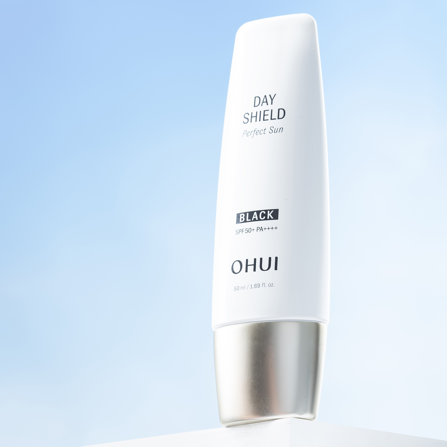 Kem chống nắng OHUI Black có UV cao, ngăn bụi bẩn, chống thấm nước, hút bã nhờn và là lớp trang điểm tự nhiên - 50ml - 6