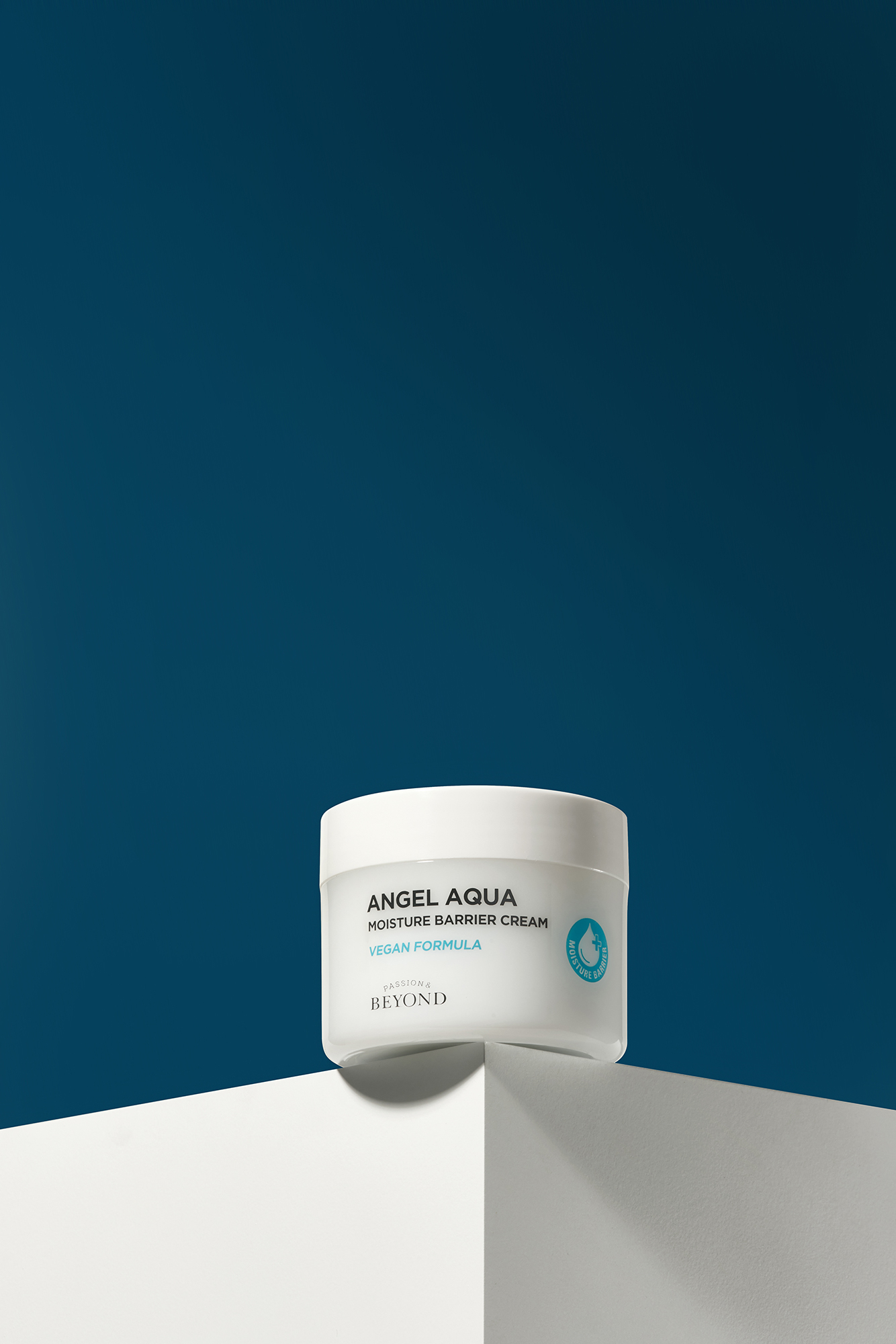 Kem dưỡng cấp ẩm chuyên sâu Thuần chay BEYOND Angel Aqua Moisture Barrier Cream 150ml-duoc-ban-tai-Siêu Thị Ánh Nguyệt