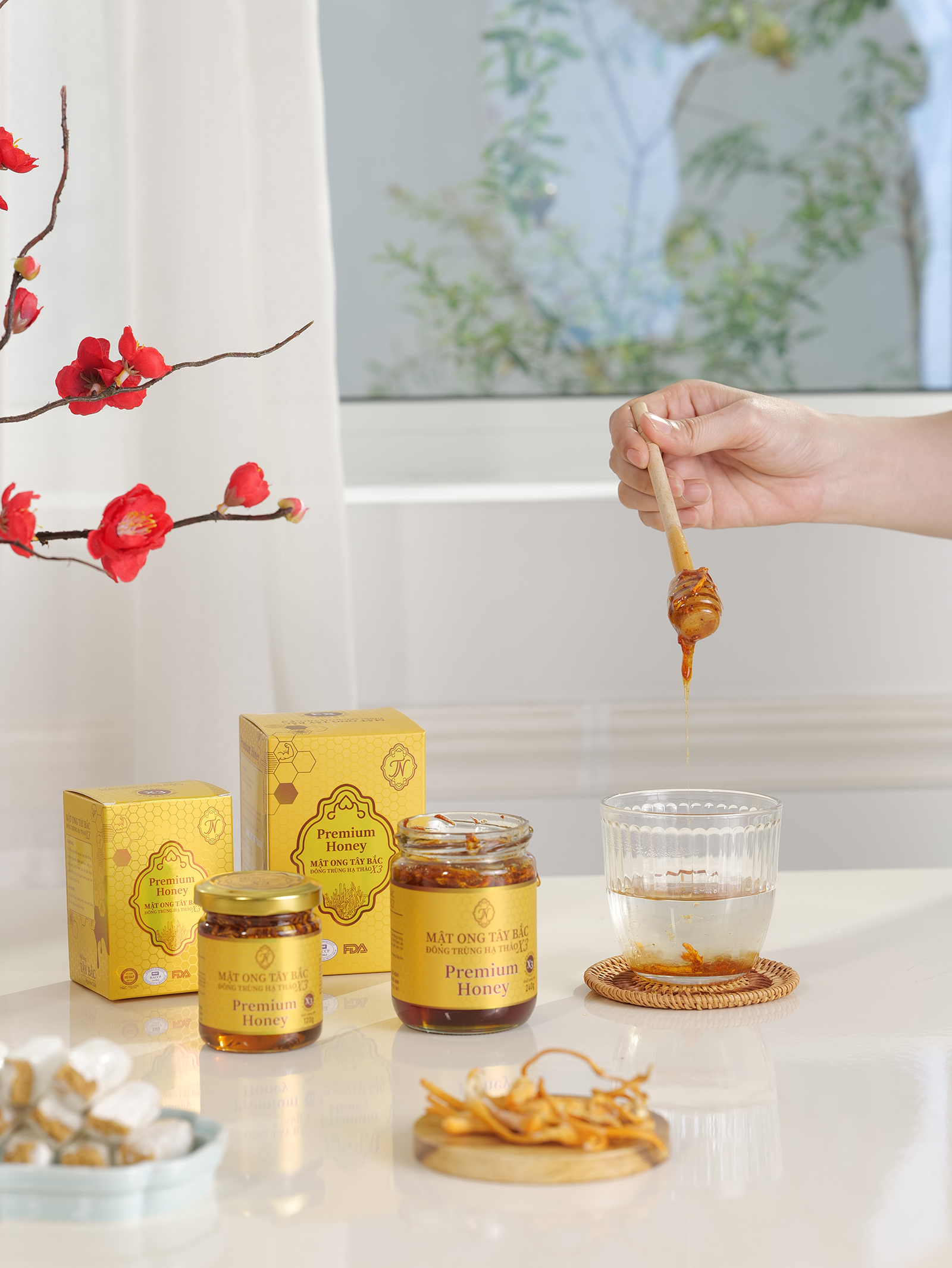 Mật ong Tây Bắc đông trùng hạ thảo X3 (Hũ 120g)