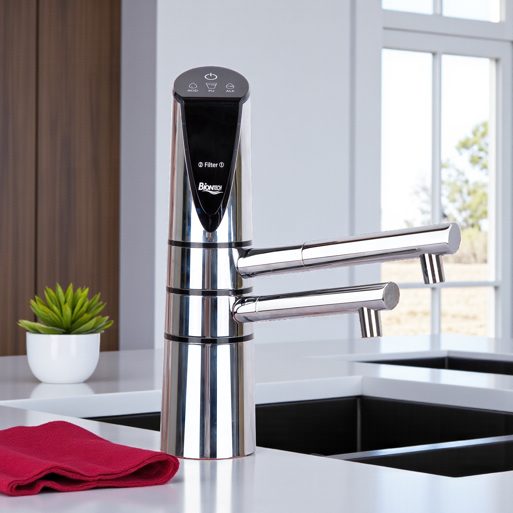 Máy lọc nước công nghệ điện giải ion kiềm dùng trong gia đình, model: BTM-105DN, nhãn hiệu Biontech